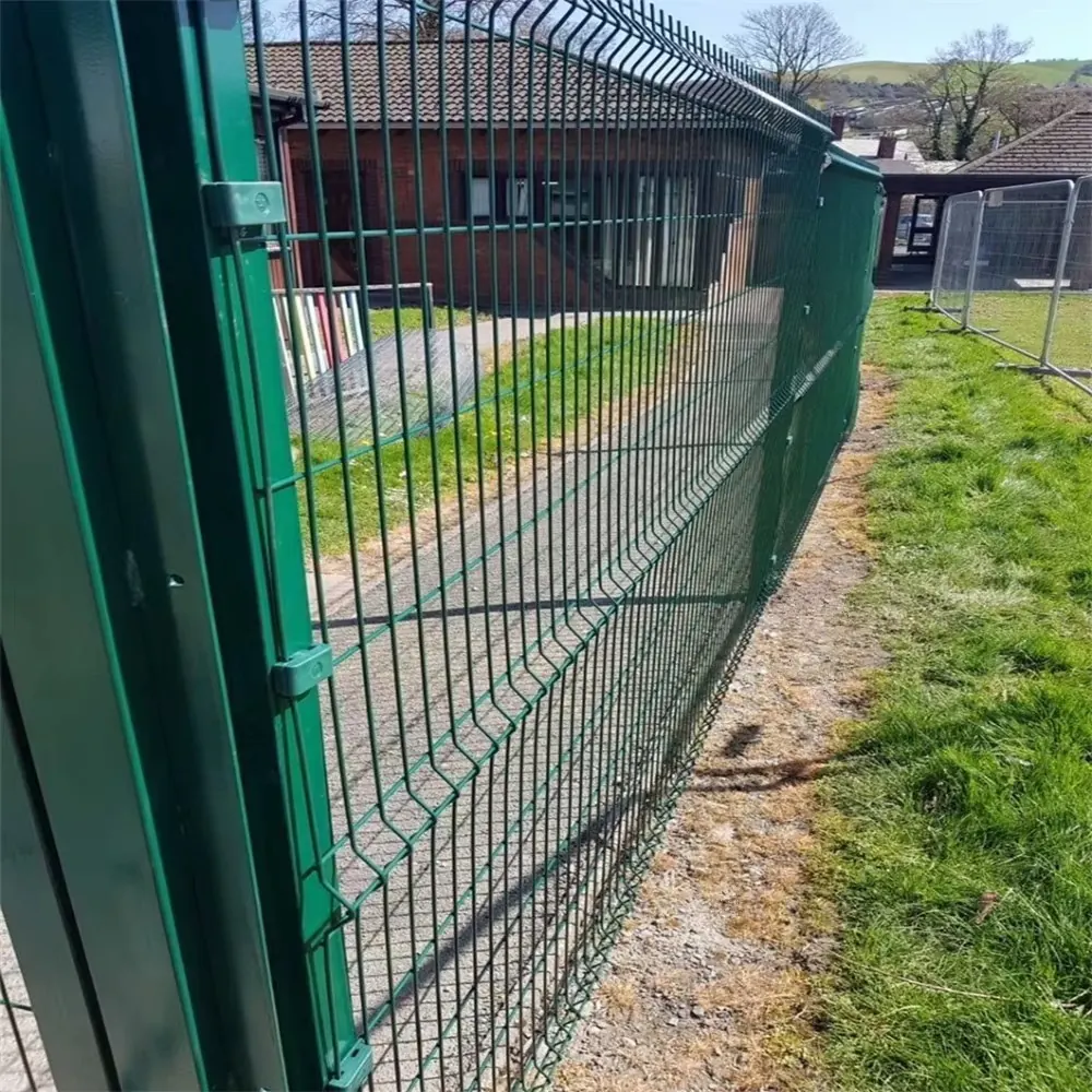 Green temporary fence panel finish for site screening