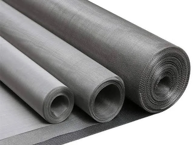 Comparing Stainless Steel Mesh Sizes Options for a Project
